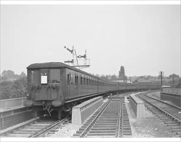 Electric signals on Wimbledon-Sutton line, 1930