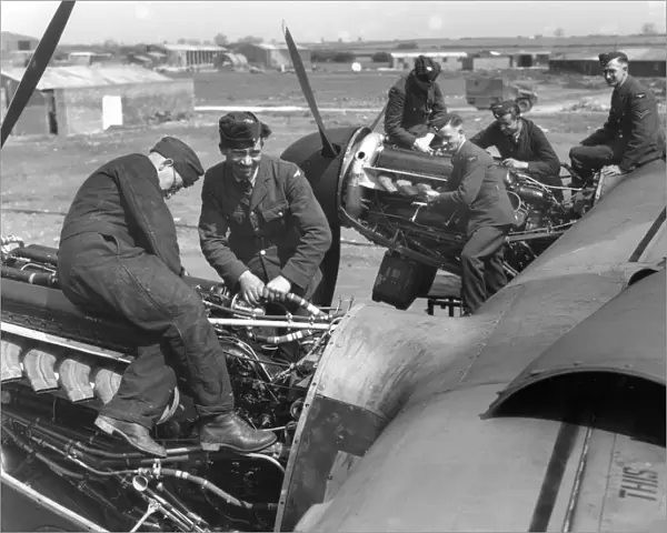 Engine fitters at work, RAF Bottesford 1942