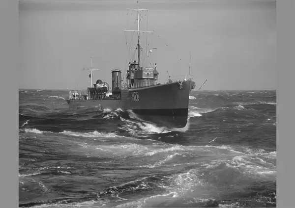 HMS Sturdy 1935
