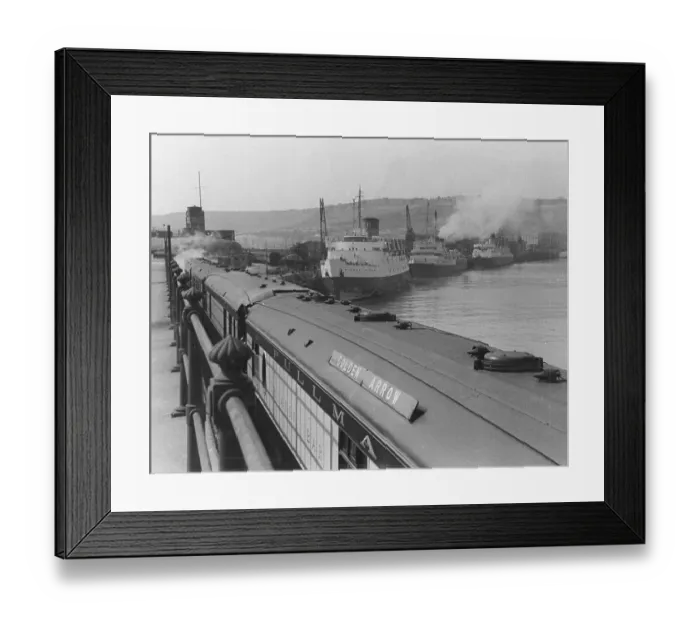 Framed Print : The Golden Arrow at Dover Harbour Framed Print : The Golden Arrow at Dover Harbour