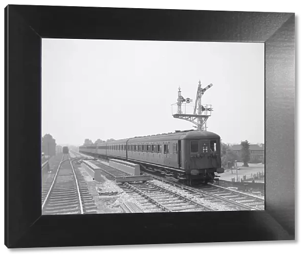 Electric signals on Wimbledon-Sutton line, 1930