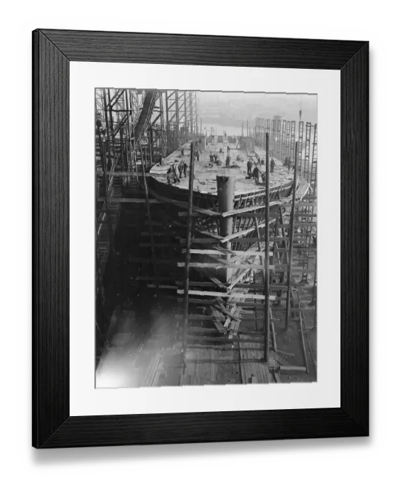 Framed Print : Ferry construction for the Southern Railway, Tyneside February 1934