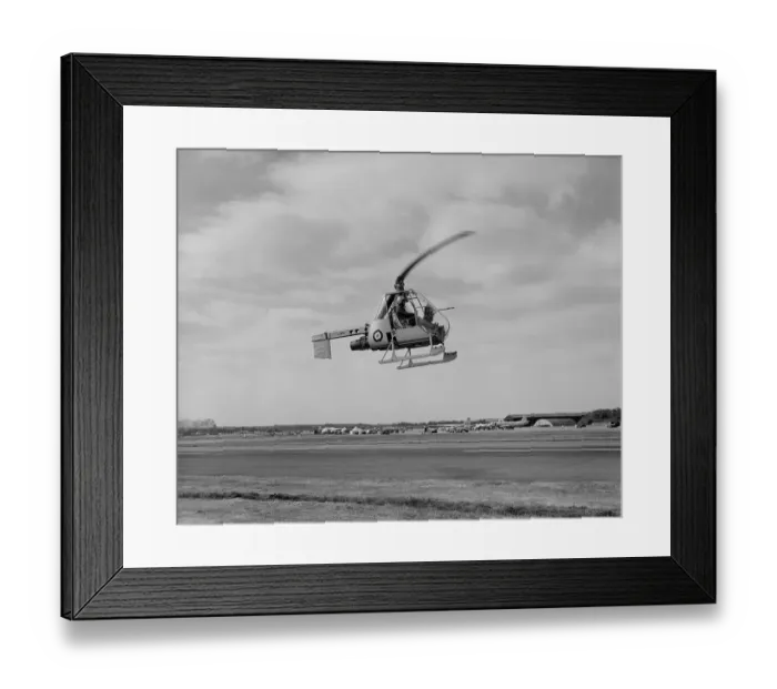Framed Print : Fairey Ultralight helicopter XJ924 at Farnborough, 1955 Framed Print : Fairey Ultralight helicopter XJ924 at Farnborough, 1955