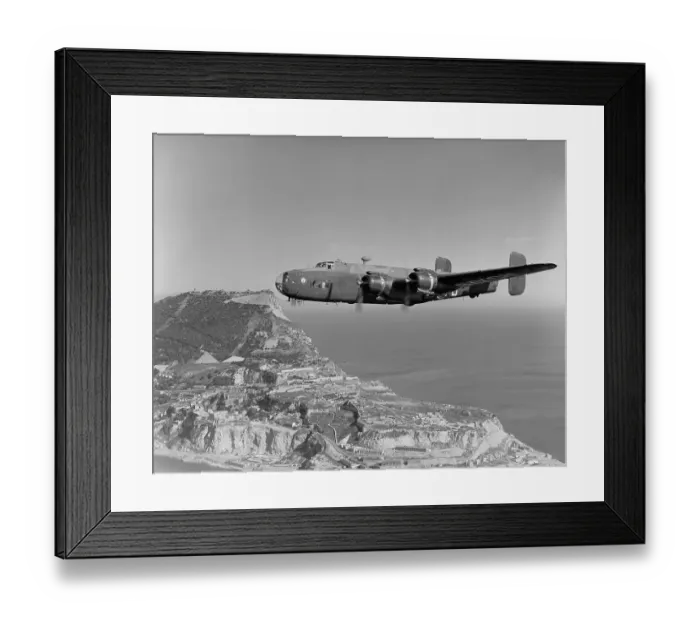 Framed Print : Handley Page Halifax Met. 6 Framed Print : Handley Page Halifax Met. 6