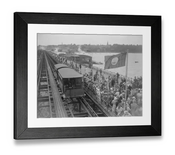 Framed Print : Ryde Pier during the visit of the Prince of Wales, 1926 Framed Print : Ryde Pier during the visit of the Prince of Wales, 1926