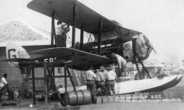 Framed Print : Alan Cobham and his DH. 50 in India, 1926