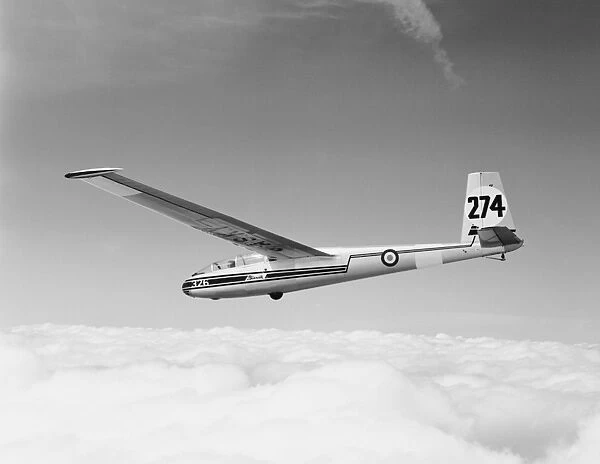 Let L-13 Blanik 326 (274) of the RAFGSA in flight, Lasham, 1964