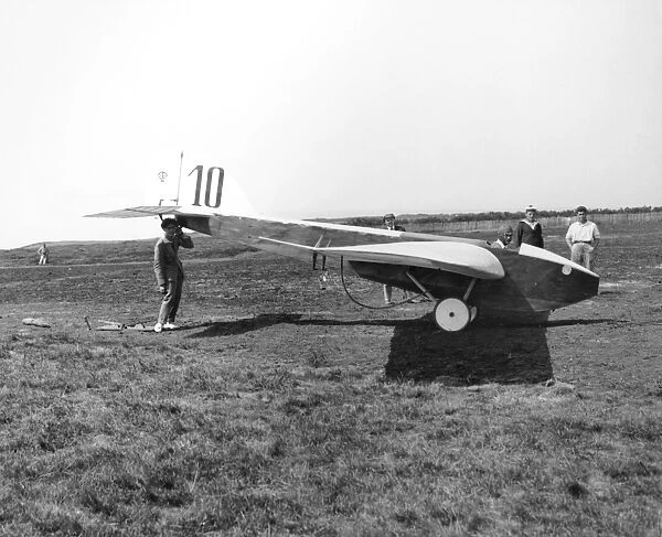 The Thomas glider with Monsieur Jean Hemmerdinger in the cockpit, Vauville 1923