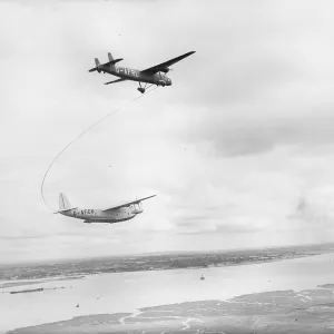 In flight refuelling trials, 1939