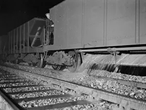 Railways Gallery: Ballasting the line near Gillingham, 1931