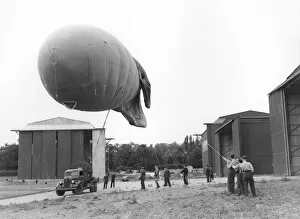 Images Dated 8th February 2008: Barrage balloon, RAF Stanmore 1939