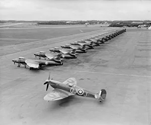 Display teams Gallery: Blue Diamonds Hunters and a Spitfire