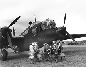 Royal Air Force Collection: Boarding a Wellington II of 104 Sqn