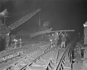 Images Dated 15th May 2009: Borough Market Junction being relaid, 1932