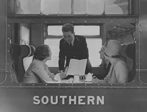 Railways Gallery: Diners on the Southern Railway