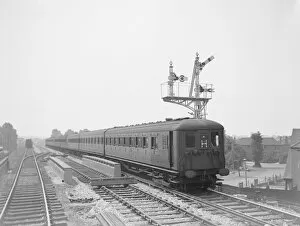 Railways Collection: Electric signals on Wimbledon-Sutton line, 1930