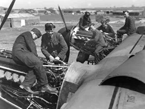 Engine fitters at work, RAF Bottesford 1942