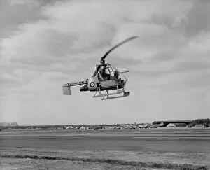 Research Aircraft Collection: Fairey Ultralight helicopter XJ924 at Farnborough, 1955