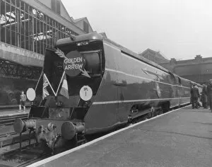 Railways Gallery: The Golden Arrow at Victoria Station