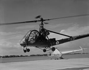 Helicopters Gallery: Hiller HT.1