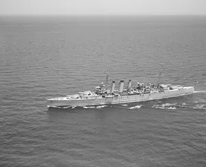 Images Dated 25th September 2009: HMS Devonshire, 1936