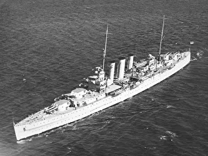 Images Dated 25th September 2009: HMS Shropshire