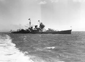 Images Dated 25th September 2009: Japanese cruiser Asigara, 1937