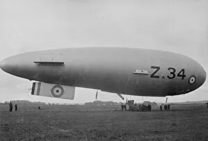 World War Two Gallery: A Sea Scout Zero airship at Anglesey
