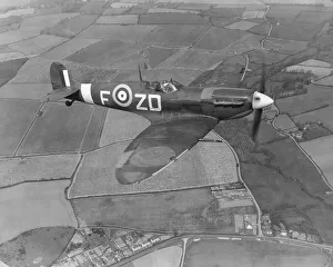 Royal Air Force Collection: Spitfire VB of 222 Sqn