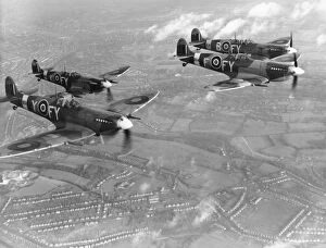 World War Two Gallery: Supermarine Spitfire Mk.IX